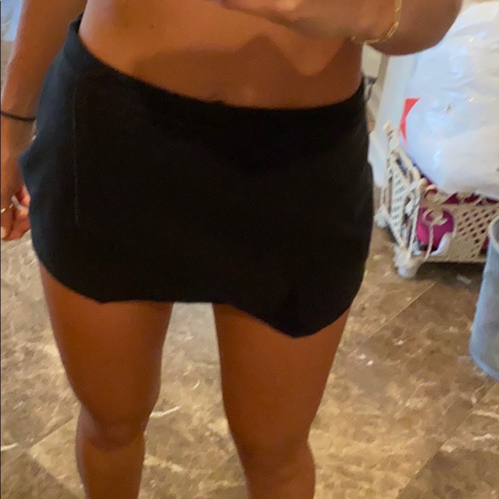 Black skort